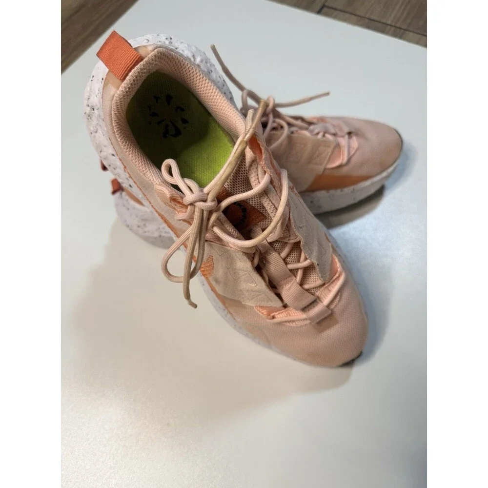 Nike product pair